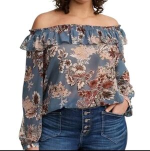 NWOT TORRID 2X OFF SHOULDER BLOUSE